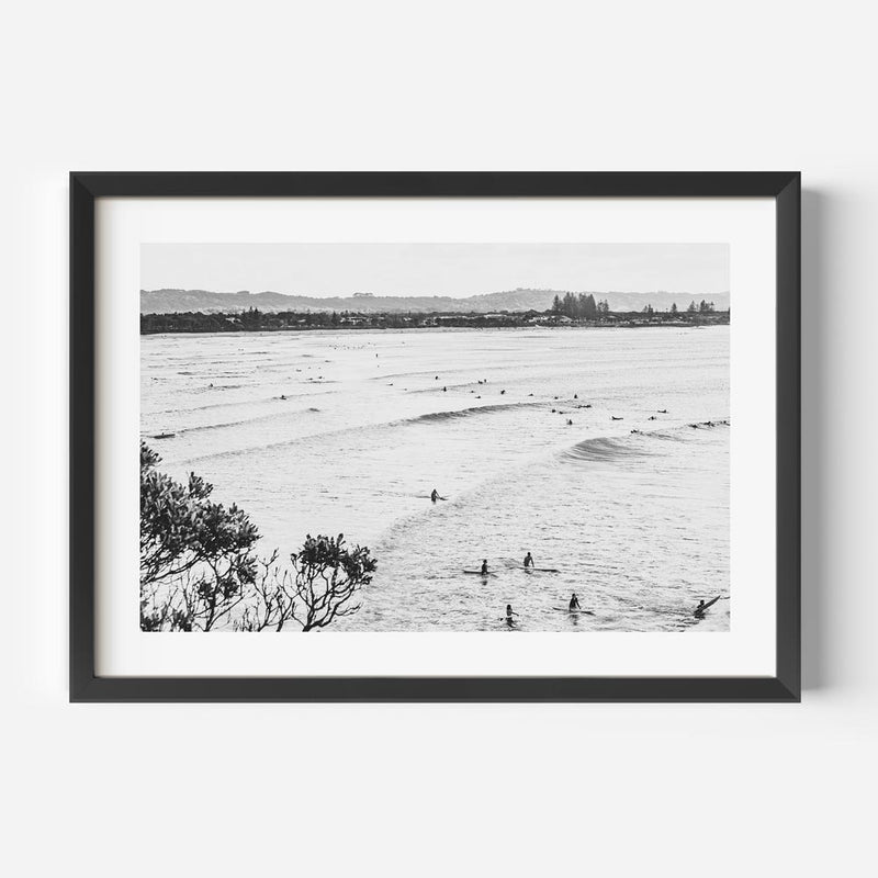 BW The Pass Surfers II