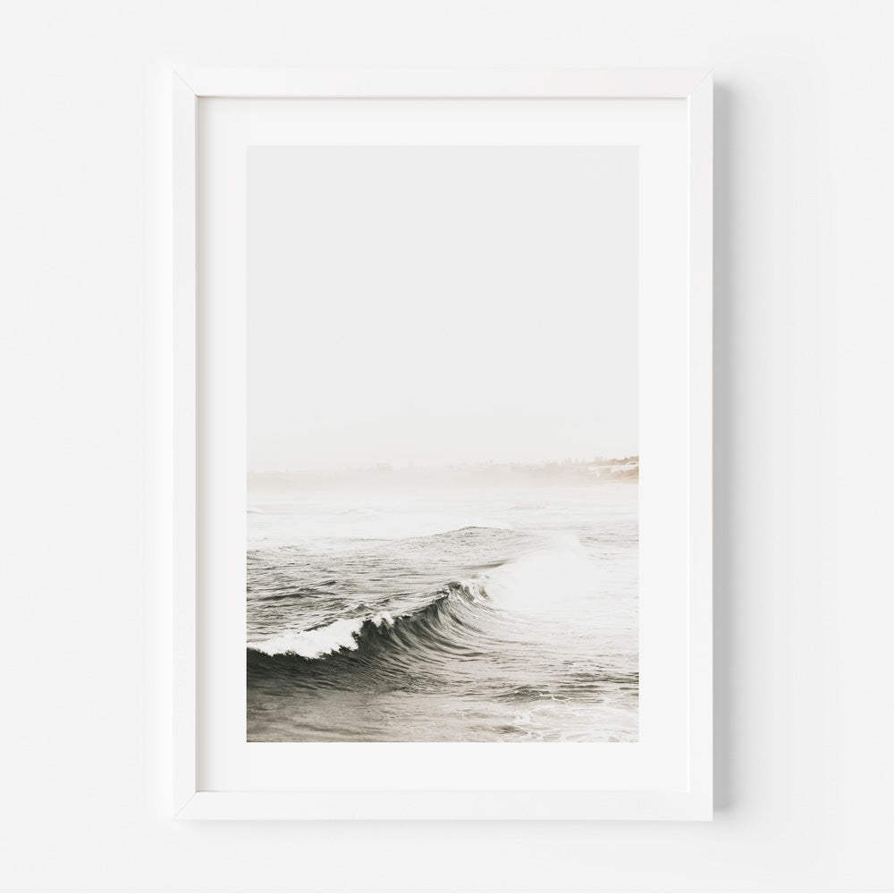 Wall art of a wave in North Maroubra, real photography, perfect for home or office decor.